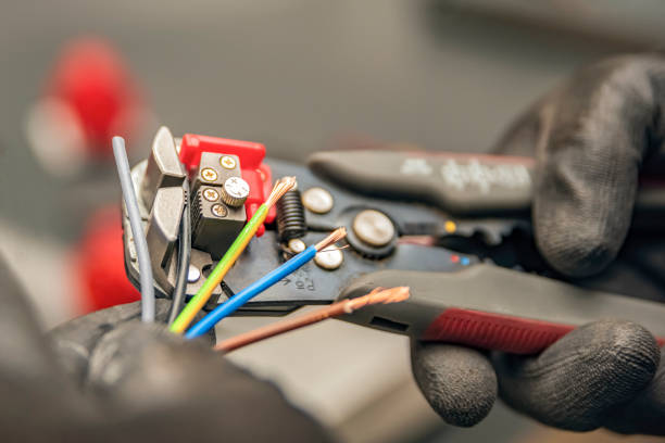 Best Emergency Electrical Repair  in Belle Fourche, SD
